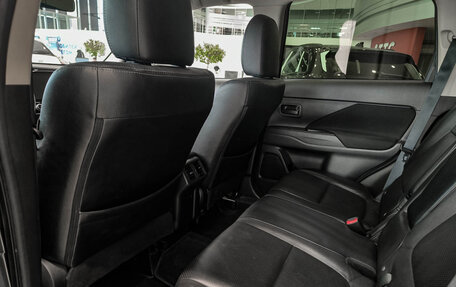 Mitsubishi Outlander III рестайлинг 3, 2022 год, 2 712 000 рублей, 16 фотография