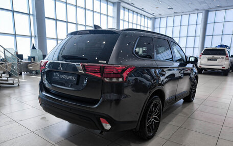 Mitsubishi Outlander III рестайлинг 3, 2022 год, 2 712 000 рублей, 9 фотография