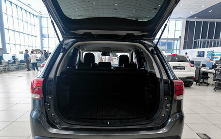 Mitsubishi Outlander III рестайлинг 3, 2022 год, 2 712 000 рублей, 14 фотография