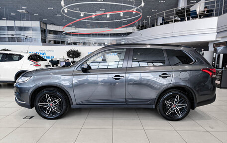Mitsubishi Outlander III рестайлинг 3, 2022 год, 2 712 000 рублей, 12 фотография