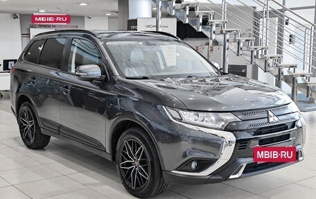 Mitsubishi Outlander III рестайлинг 3, 2022 год, 2 712 000 рублей, 7 фотография