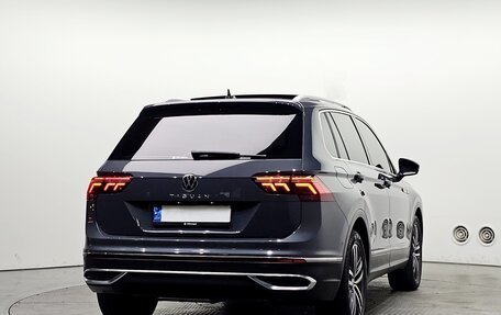 Volkswagen Tiguan II, 2023 год, 3 386 000 рублей, 6 фотография