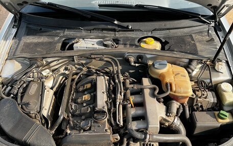 Audi A4, 1999 год, 300 000 рублей, 8 фотография