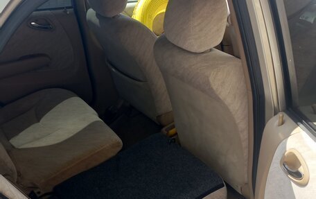 Honda Fit Aria, 2002 год, 310 000 рублей, 14 фотография