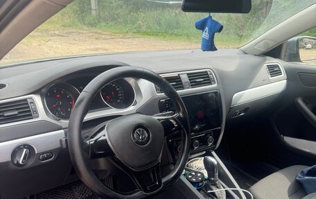 Volkswagen Jetta VI, 2018 год, 1 050 000 рублей, 3 фотография