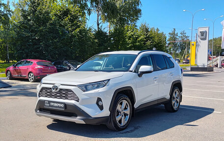 Toyota RAV4, 2021 год, 4 050 000 рублей, 5 фотография