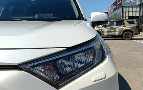 Toyota RAV4, 2021 год, 4 050 000 рублей, 21 фотография