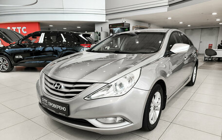 Hyundai Sonata VI, 2010 год, 850 000 рублей, 5 фотография