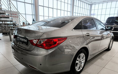 Hyundai Sonata VI, 2010 год, 850 000 рублей, 9 фотография