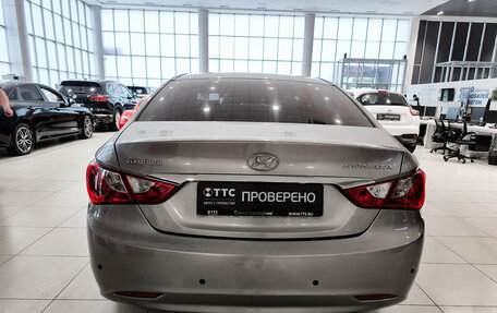 Hyundai Sonata VI, 2010 год, 850 000 рублей, 10 фотография
