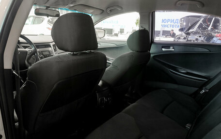 Hyundai Sonata VI, 2010 год, 850 000 рублей, 16 фотография
