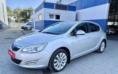 Opel Astra J, 2011 год, 825 000 рублей, 1 фотография