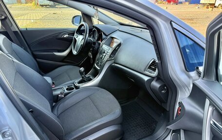 Opel Astra J, 2011 год, 825 000 рублей, 11 фотография