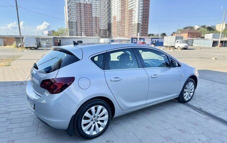 Opel Astra J, 2011 год, 825 000 рублей, 4 фотография