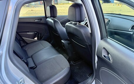 Opel Astra J, 2011 год, 825 000 рублей, 10 фотография