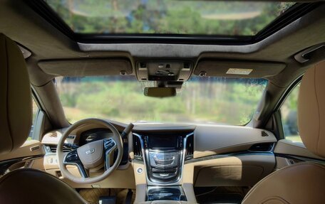 Cadillac Escalade IV, 2017 год, 4 150 000 рублей, 3 фотография