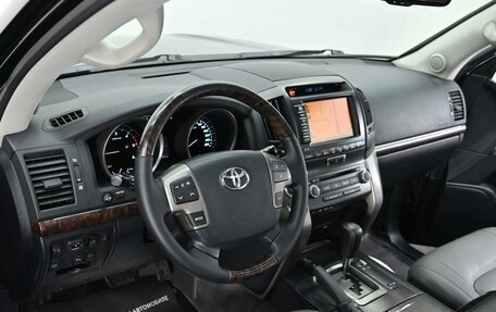 Toyota Land Cruiser 200, 2010 год, 2 849 000 рублей, 6 фотография