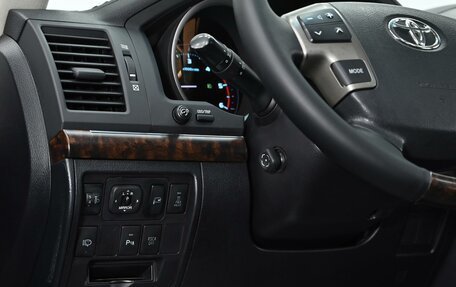 Toyota Land Cruiser 200, 2010 год, 2 849 000 рублей, 8 фотография