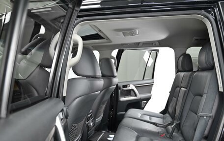 Toyota Land Cruiser 200, 2010 год, 2 849 000 рублей, 17 фотография
