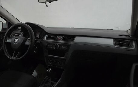 Skoda Rapid I, 2016 год, 900 000 рублей, 15 фотография