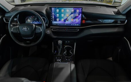 Toyota Highlander, 2026 год, 5 690 000 рублей, 8 фотография
