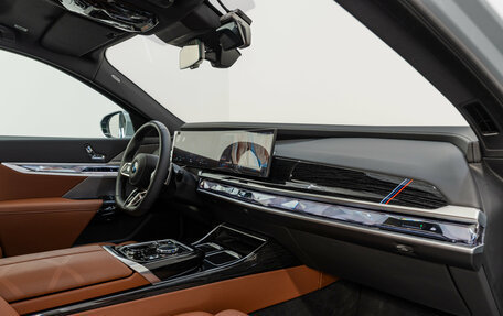 BMW 7 серия, 2025 год, 13 490 000 рублей, 17 фотография