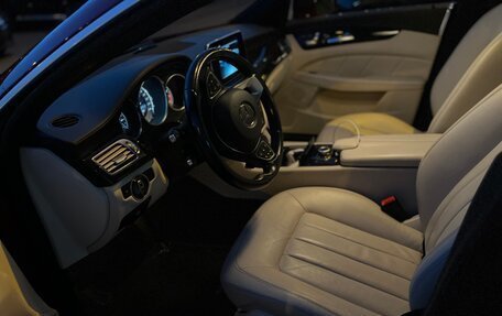 Mercedes-Benz CLS, 2016 год, 3 030 000 рублей, 12 фотография