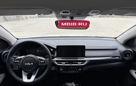 KIA K3, 2023 год, 1 650 000 рублей, 9 фотография