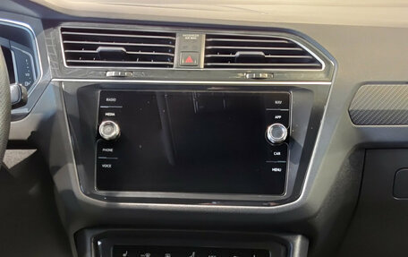 Volkswagen Tiguan II, 2021 год, 4 220 000 рублей, 15 фотография