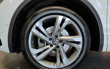 Volkswagen Tiguan II, 2021 год, 4 220 000 рублей, 18 фотография