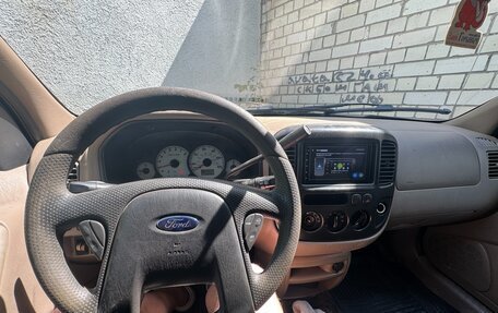 Ford Escape II, 2002 год, 450 000 рублей, 5 фотография