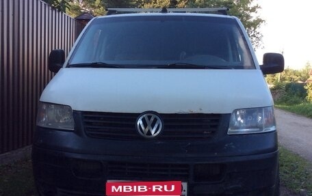 Volkswagen Transporter T5 рестайлинг, 2005 год, 650 000 рублей, 1 фотография