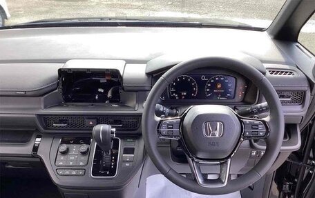 Honda Stepwgn, 2023 год, 2 450 000 рублей, 11 фотография