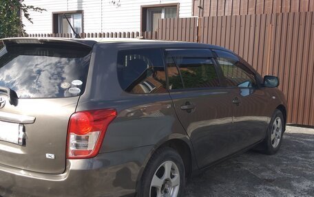 Toyota Corolla, 2011 год, 1 050 000 рублей, 2 фотография