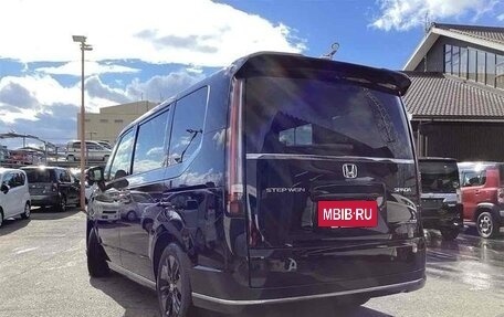 Honda Stepwgn, 2023 год, 2 450 000 рублей, 6 фотография