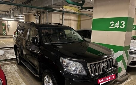 Toyota Land Cruiser Prado 150 рестайлинг 2, 2010 год, 3 200 000 рублей, 2 фотография