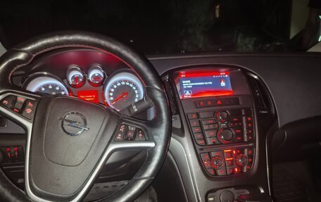 Opel Astra J, 2014 год, 900 000 рублей, 2 фотография