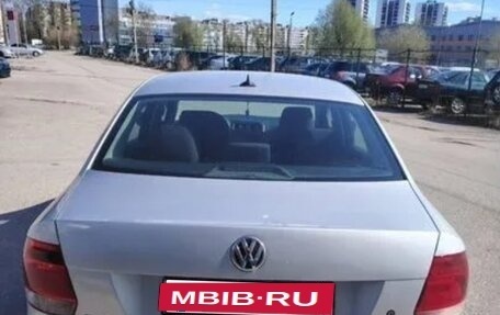 Volkswagen Polo VI (EU Market), 2011 год, 600 000 рублей, 5 фотография