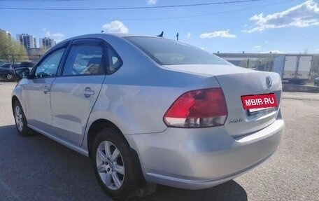 Volkswagen Polo VI (EU Market), 2011 год, 600 000 рублей, 3 фотография