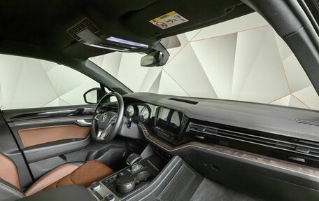 Volkswagen Touareg III, 2020 год, 4 700 000 рублей, 11 фотография