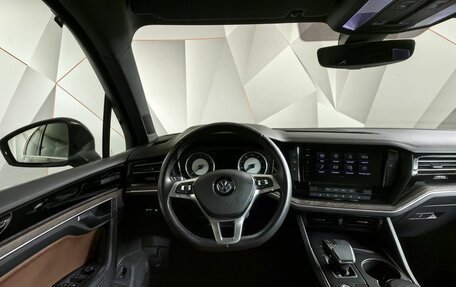 Volkswagen Touareg III, 2020 год, 4 700 000 рублей, 18 фотография