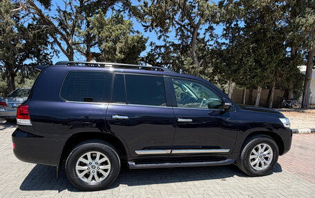 Toyota Land Cruiser 200, 2020 год, 9 000 000 рублей, 3 фотография