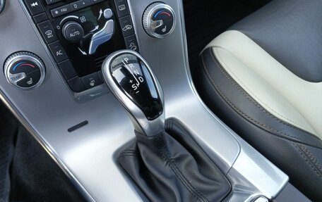 Volvo S60 Cross Country, 2017 год, 2 199 000 рублей, 13 фотография