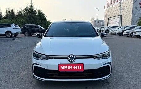Volkswagen Golf VIII, 2023 год, 1 850 000 рублей, 1 фотография