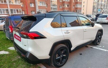 Toyota RAV4, 2021 год, 3 750 000 рублей, 1 фотография