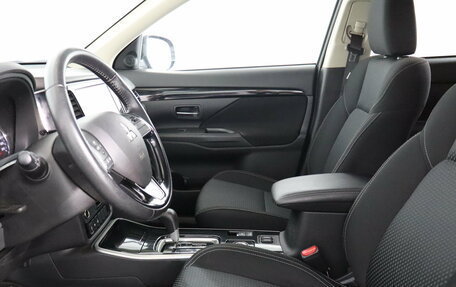 Mitsubishi Outlander III рестайлинг 3, 2021 год, 2 299 000 рублей, 7 фотография