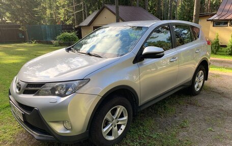 Toyota RAV4, 2013 год, 1 620 000 рублей, 2 фотография