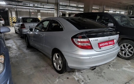 Mercedes-Benz C-Класс, 2006 год, 800 000 рублей, 4 фотография