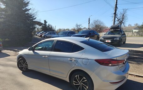 Hyundai Elantra VI рестайлинг, 2017 год, 1 560 000 рублей, 3 фотография