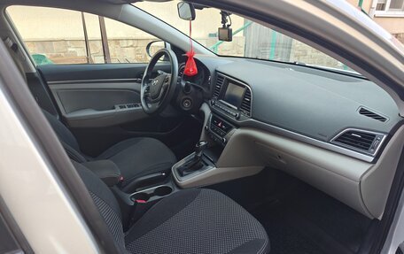 Hyundai Elantra VI рестайлинг, 2017 год, 1 560 000 рублей, 5 фотография